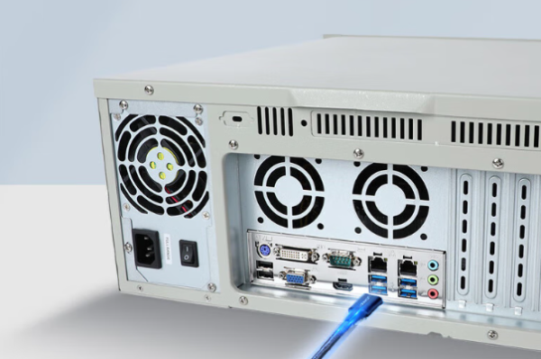東田4U工控電腦端口.png